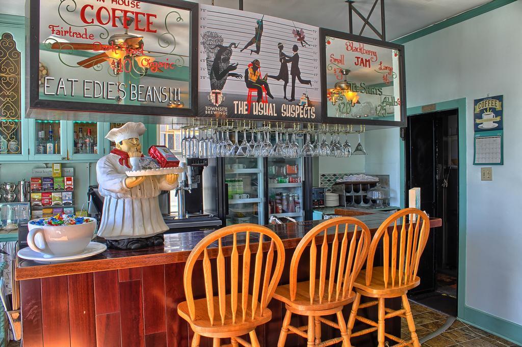 The Old Courthouse Inn Powell River Luaran gambar
