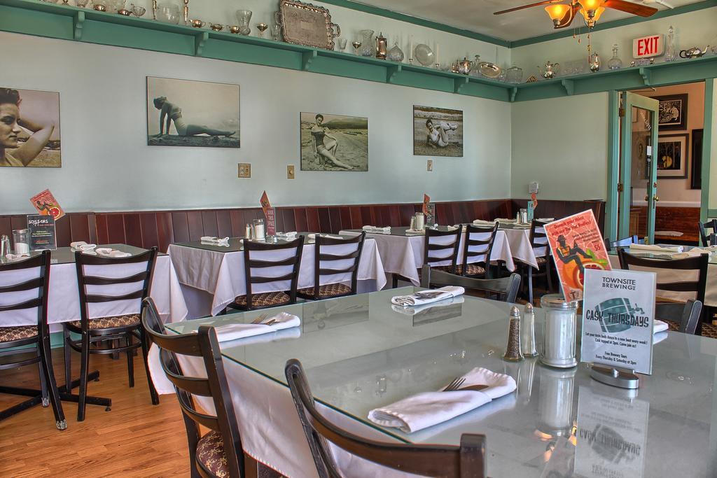 The Old Courthouse Inn Powell River Luaran gambar